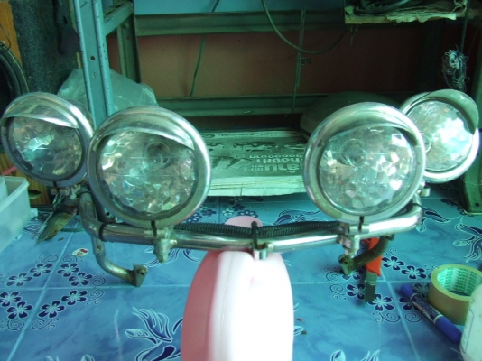 ขายโครงไฟหน้า  มีดวงไฟติด