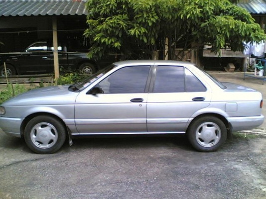 ฝากขาย Nissan Sentra 1.6 ปี91 เอกสารพร้อมโอนภาษีเต็มสีบรอนต์เกียร์ธรรมดาเครื่องเยี่ยมรถพร้อมใช้ขาย 55000 บาท