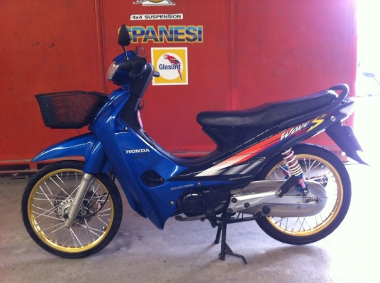 ขายเวฟ100สตาร์ทมือ เครื่องเดิมเงียบกริบ ภาษีเต็ม 17500บาทโทร0825671760ไม่เคยซ่อม วิ่งหมื่นกว่าโล ประหยัดน้ำมันมาก สตาร์ทมือใช้ได้ดีปกติคับ ยางหน้าหลังใหม่คับ ระบบไฟใช้ได้ครบทุกอย่างคับ เอาไปใช้ไม่ผิดหวัง ราคาคุยได้คับ