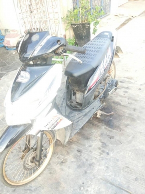 ขายคันละ 7,500 ตามสภาพ เอกสารทะเบียนโอนครบ เครื่องเดิม ลองมาขับได้ รถอยู่บางใหญ่ นนทบุรี สนใจโทร 084-3545593