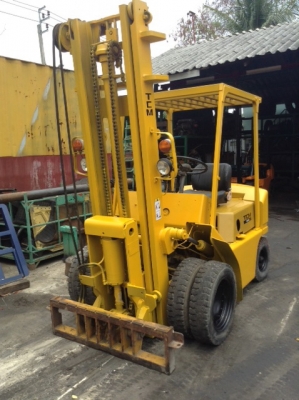 +++ ขายโฟล์คลิฟท์  T.C.M.  FD20   (รถนอกนำเข้า  สภาพดี)   ทำสีใหม่    เสา  4   เมตร  ฮิ้งค์โฟล์ค  งากระดก  เครื่องยนต์ดีเซล  เกียร์ธรรมดา  ล้อหน้าคู่   ยางลม *** สนใจ รายละเอียดโทร. คุยได้ครับ  081-659-7598 ***