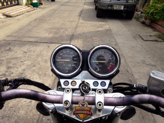 ต้ำพระราม2ขาย HONDA CB400ปี94 สำเนาทะเบียนครบต่อภาษีได้ครับ สภาพดีสีสวย เก็บงานเรียบร้อย ชุดแต่ง BEET คับ ระบบไฟใช้ได้ครบ ไฟเลี่ยวเทค3หน้าหลัง