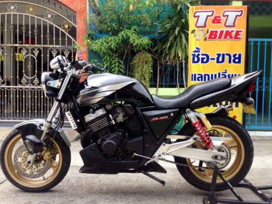 ต้ำพระราม2ขาย HONDA CB400ปี94 สำเนาทะเบียนครบต่อภาษีได้ครับ สภาพดีสีสวย เก็บงานเรียบร้อย ชุดแต่ง BEET คับ ระบบไฟใช้ได้ครบ ไฟเลี่ยวเทค3หน้าหลัง