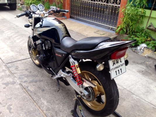 ต้ำพระราม2ขาย HONDA CB400ปี94 สำเนาทะเบียนครบต่อภาษีได้ครับ สภาพดีสีสวย เก็บงานเรียบร้อย ชุดแต่ง BEET คับ ระบบไฟใช้ได้ครบ ไฟเลี่ยวเทค3หน้าหลัง
