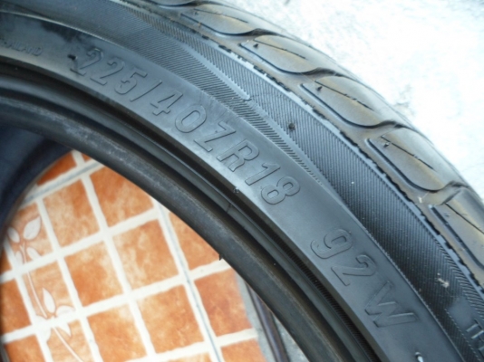 225/40/18ยางปี12ดอกสวยMAXXIS.MS300 *แถม1เส้นกินข้าง ให้ ฟรี!!! (4เส้น4,500.บ)