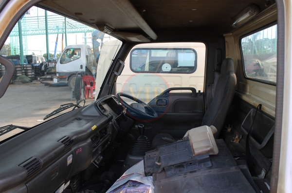 ขายหัวเก๋งรถบรรทุก 6 ล้อกลาง เก่าญี่ปุ่นสภาพสวย 100\%