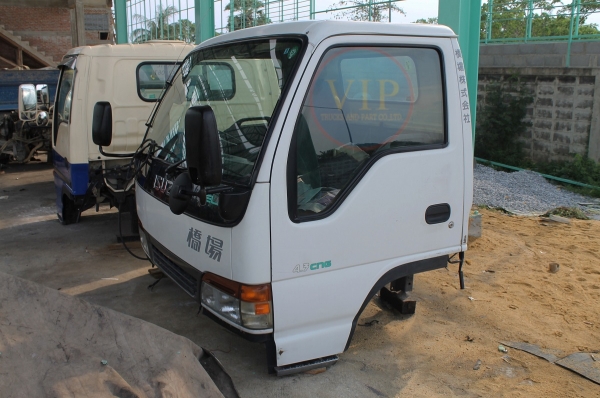 ขายหัวเก๋งรถบรรทุก 6 ล้อกลาง เก่าญี่ปุ่นสภาพสวย 100\%