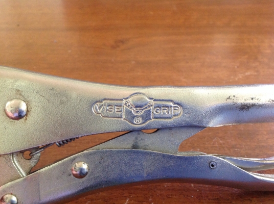 ขายคีมล็อค Petersen Vise Grip 10WR ปี 1950 เก่าเก็บน็อตปั้มสัญลักษณ์จับมือ ขายคีมล็อค Petersen Vise Grip 10WR ปี 1950 เก่าเก็บน็อตปั้มสัญลักษณ์จับมือ