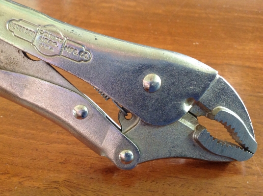 ขายคีมล็อค Petersen Vise Grip 10WR ปี 1950 เก่าเก็บน็อตปั้มสัญลักษณ์จับมือ ขายคีมล็อค Petersen Vise Grip 10WR ปี 1950 เก่าเก็บน็อตปั้มสัญลักษณ์จับมือ