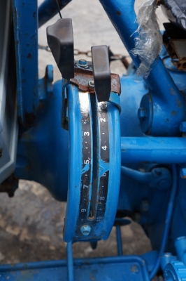 ขายรถไถ FORD 4100 เก่านอกไม่เคยใช้งานในเมืองไทย