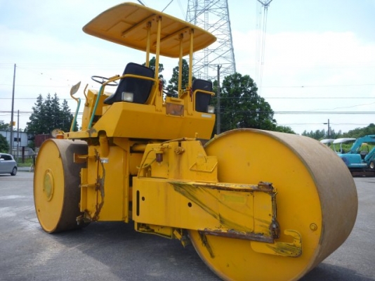 รถบดถนนสามล้อเหล็ก R2S