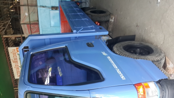 ขายรถบรรทุกสี่ล้อใหญ่ ไม่ติดเวลา NKR ห้างแท้ ลดราคาสุดๆ380000กันเลยครับ