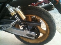 ขาย HONDA CB400 VERSION S ปี 98  สรรพสามิต สภาพดีมาก เครื่องแน่นๆ ราคา 75,000.- สนใจติดต่อ GUN CHIANGMAI 093-9319456