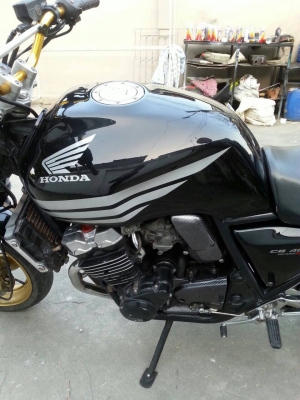 ขาย HONDA CB400 VERSION S ปี 98 สรรพสามิต สภาพดีมาก เครื่องแน่นๆ ราคา 75,000.- สนใจติดต่อ GUN CHIANGMAI 093-9319456 ขาย HONDA CB400 VERSION S ปี 98 สรรพสามิต สภาพดีมาก เครื่องแน่นๆ ราคา 75,000.- สนใจติดต่อ GUN CHIANGMAI 093-9319456