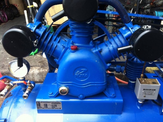 ขายปั๊มลม PUMA มือสองสภาพใหม่มากๆ สีเดิมๆ 5 HP 260 ลิตร พร้อมมอเตอร์มิตรซู 2 สาย 5HP จัดส่งได้ครับ