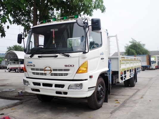 ็็HINO MEGA  ติดเครน