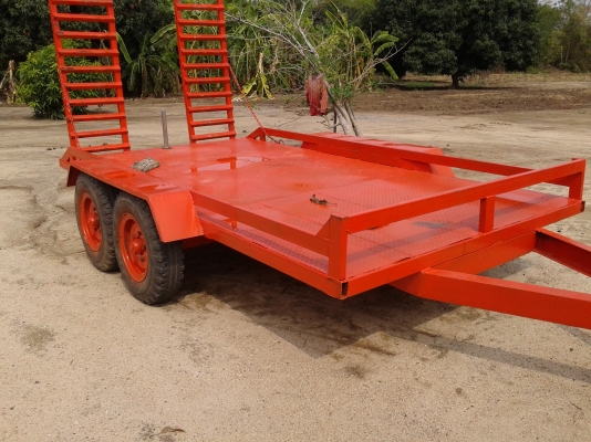 ขายเทเลอร์ลากรถทั่วไปขายถูกเพิ่งทำเสร็จมาไหม่4ล้อมาตรฐาน