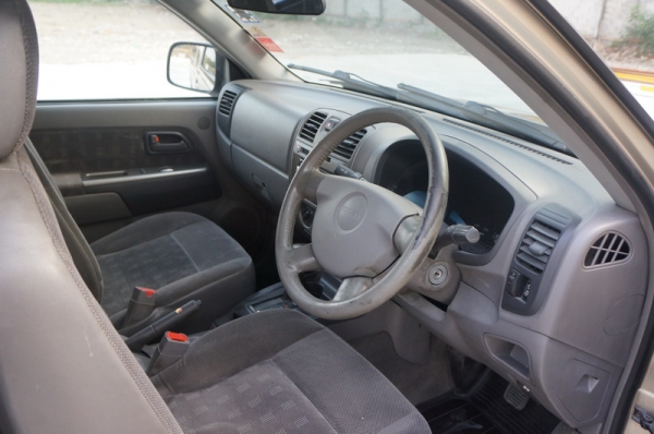 D-MAX CAB 2002 ติดแก็ส LPG หัวฉีด เครื่อง J หลังคา carry boy กระจกไฟฟ้า ล้อ MAX แอรเย็น สีสวย พร้อมใช้ จัดไฟแนนได้ เต็ม