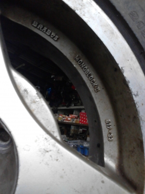 ขาย แม๊ก BENZ BRABUS  8JX17H2  ขนาด 5 รู   ติดต่อ 081-427-3941