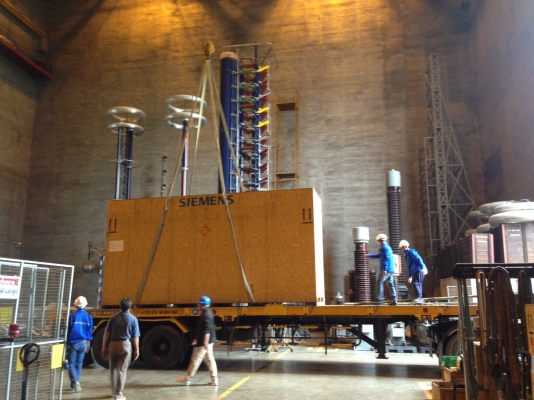 บริการ..โหลดสินค้า, ย้ายเครื่องจักรกล โดยผู้ชำนาญ