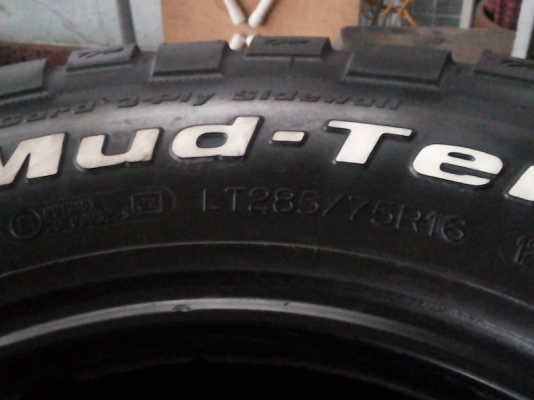 ขายยาง BF KM2 285 75 16