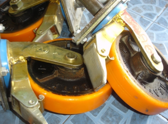 ขายล้อนั่งร้าน ขนาด8นิ้ว มีเบรคทั้4ล้อ