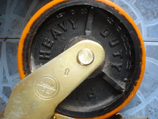 ขายล้อนั่งร้าน ขนาด8นิ้ว มีเบรคทั้4ล้อ