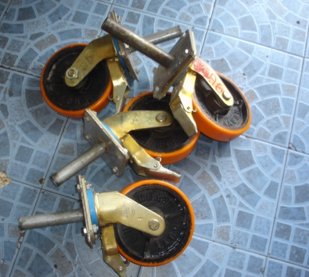 ขายล้อนั่งร้าน ขนาด8นิ้ว มีเบรคทั้4ล้อ