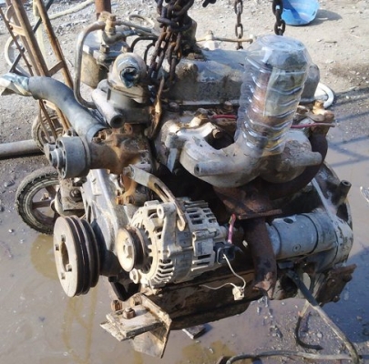 เครื่องดีเซล 3สูบ ถอดออกจากรถบด sakai tv40 ขายถูก