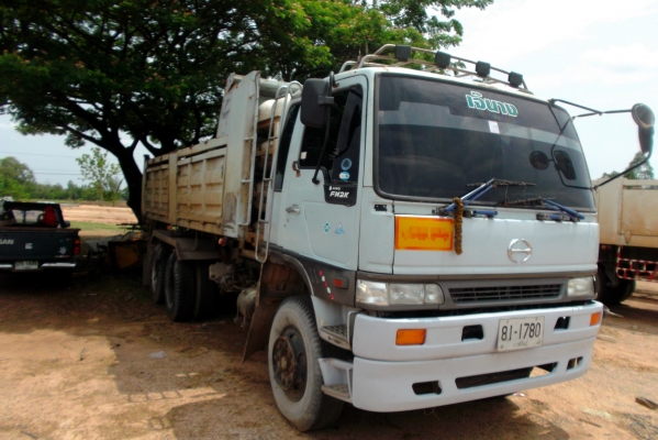 ขายด่วนรถสิบล้อHINOFM2Kดรั้มเครือง260แรงรถกาสNGV8ถัง