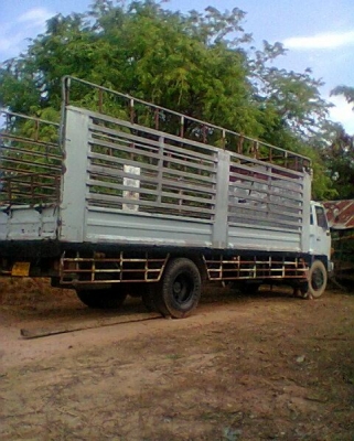 หกล้อ อีซูซุ ร็อกกี้195แรง ยาว7.40เมตร พร้อมใช้งาน ราคา 680,000บ