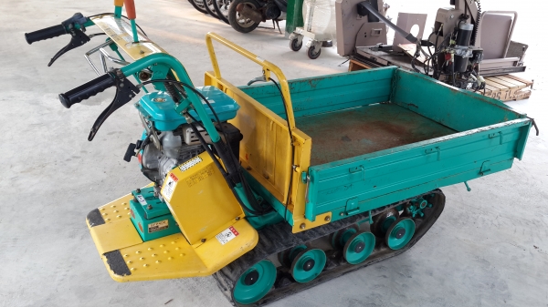 รถบรรทุกการเกษตรแทรคยาง