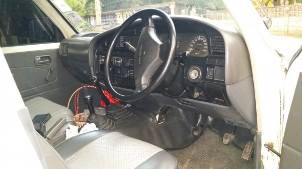 รถโฟวิลหายาก vx80 4500 ราคาลดแล้ว 580000 คับ