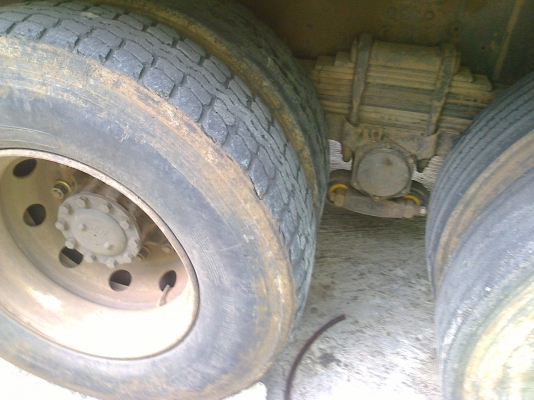 ขายด่วนรถ12ล้อ2เพลาดรั้มซีลี้700เครือง440แรงม้าE13Cปี55