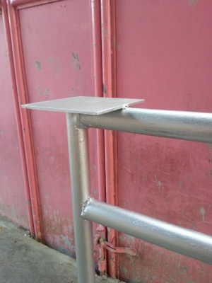 สีบรอนด์แห้งเร็ว(ผสมทินเนอร์) ขนาด 3.5ลิตร กลละ150บาท ตามรูปเอาแปรงทามานะครับ