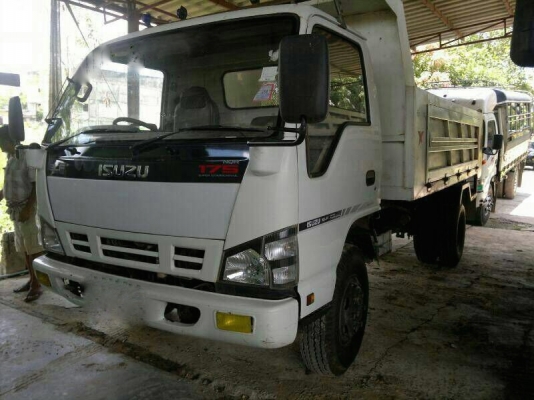 รถอีซูซุ 6 ล้อดั้ม 175 แรงม้า. ปี 49  สนใจติดต่อ 081 - 6079515