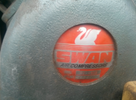 ขายครับขายปั้มลมขนาด 2hp ยี่ห้อ swan ไฟ 380V ผลิตในไต้หวัน สภาพสวย ใช้งาน 11000 บาท 0814583376 ช่างเอก มีบริการจัดส่งทั่วประเทศ