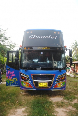 ขายด่วนรถบัสพัดลมเครื่องเบนซ์ 210 รุ่น ประหยัดน้ำมัน