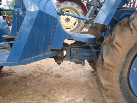 รถไถ นั่งขับ  แปลงไปใช้ประโยนช์ อย่างอื่นได้