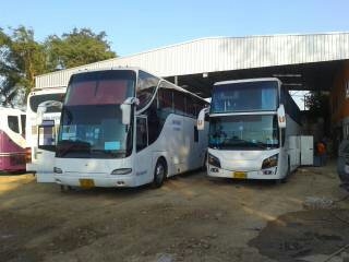 ขายรถบัสเบ็นซ์8สูบ320แรง 6 ล้อชั้นครึ่ง