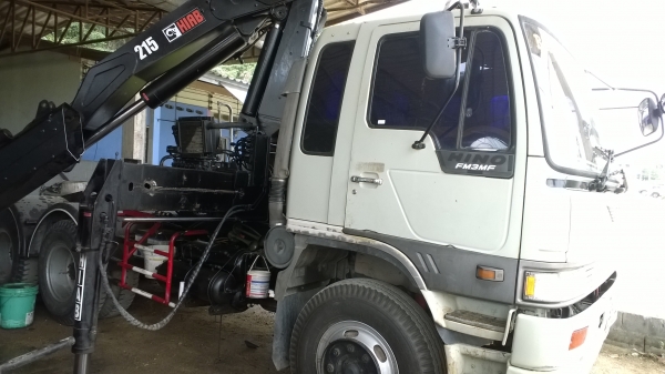 10ล้อหัวลาก ติดเฮียบ9.3ตันและมีหางพื้นเรียบยาว12ม.2คาน...ขายราคาต่อรอง...