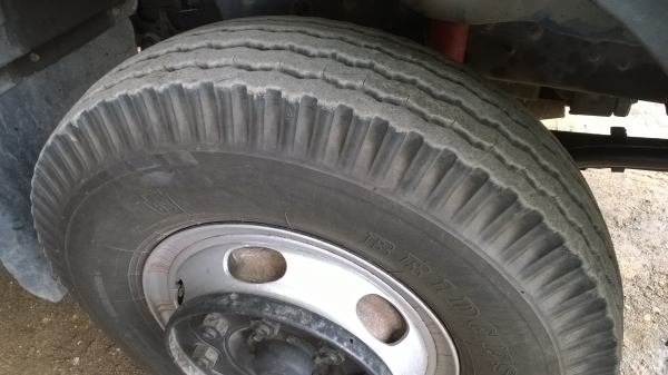 10ล้อหัวลาก ติดเฮียบ9.3ตันและมีหางพื้นเรียบยาว12ม.2คาน...ขายราคาต่อรอง...