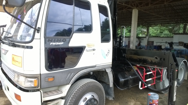 10ล้อหัวลาก ติดเฮียบ9.3ตันและมีหางพื้นเรียบยาว12ม.2คาน...ขายราคาต่อรอง...