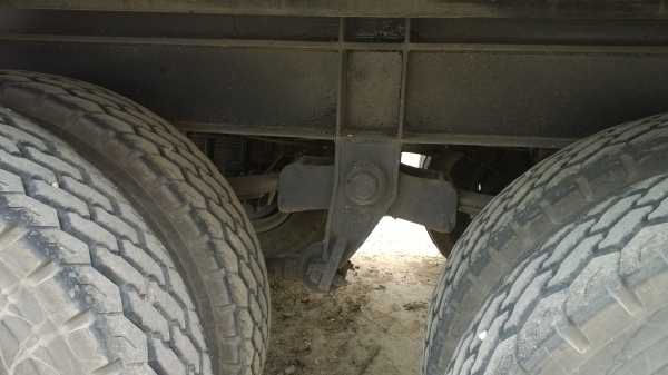 10ล้อหัวลาก ติดเฮียบ9.3ตันและมีหางพื้นเรียบยาว12ม.2คาน...ขายราคาต่อรอง...