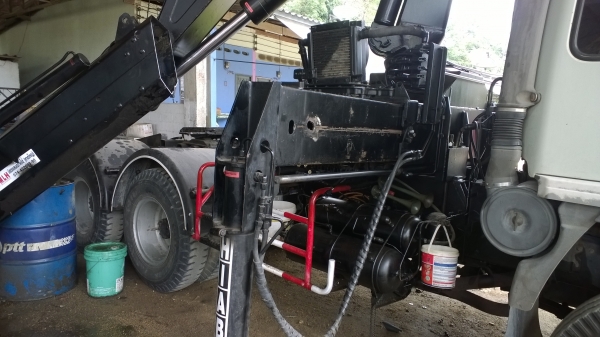 10ล้อหัวลาก ติดเฮียบ9.3ตันและมีหางพื้นเรียบยาว12ม.2คาน...ขายราคาต่อรอง...