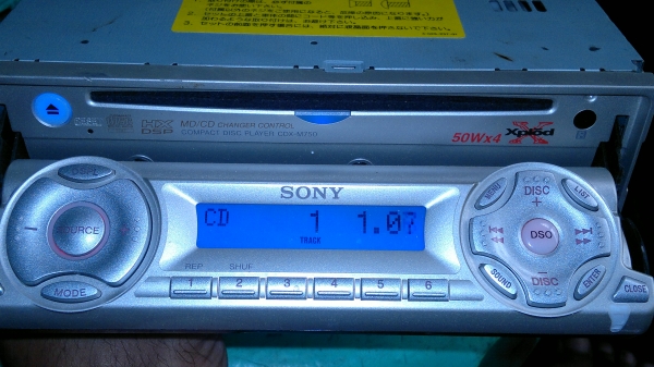 เครื่องเล่นวิทยุ SONY CD Xplod 50Wx4สภาพสวยครับ 1 DIMM เครื่องเล่นวิทยุ SONY CD Xplod 50Wx4สภาพสวยครับ 1 DIMM