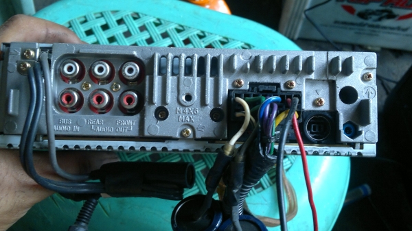 เครื่องเล่นวิทยุ SONY CD Xplod 50Wx4สภาพสวยครับ 1 DIMM เครื่องเล่นวิทยุ SONY CD Xplod 50Wx4สภาพสวยครับ 1 DIMM