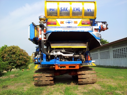 ขายรถเกี่ยวข้าวศักดิ์พัฒนาการเกษตรอุ้มปรับระดับน้ำหนักเบาราคา650000สนใจโทร 0817638762 ไพทูลย์ครับ