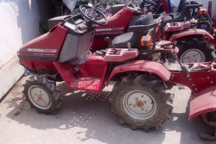 ขายรถตีดิน HONDA 4WD 2 คัน เหมาๆ