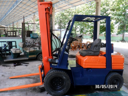 ขายโฟล์คลิฟท์นำเข้าญี่ปุ่น*TOYOTA*5FD25*เสาเข้าตู้5.50เมตรขายที่โคราช